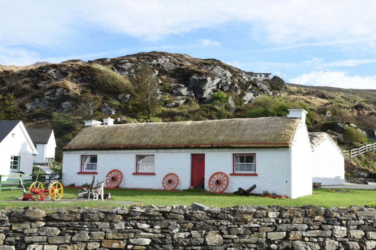 Slieve League House B&B Teelin Exterior photo